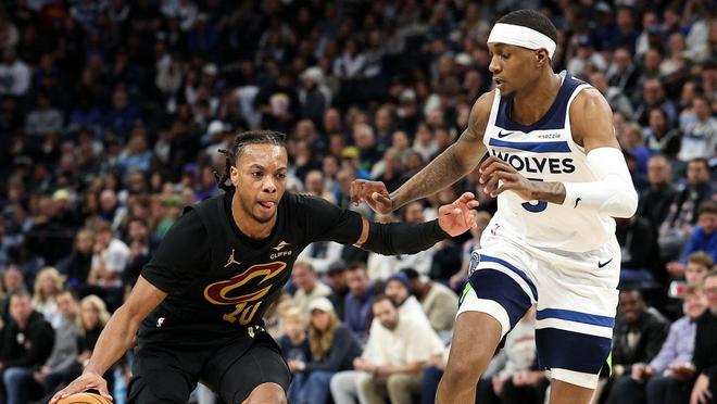 他在两场比 他在两场比