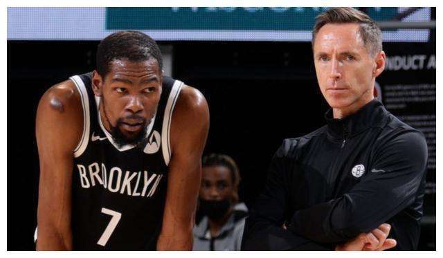 展现出其开 展现出其开